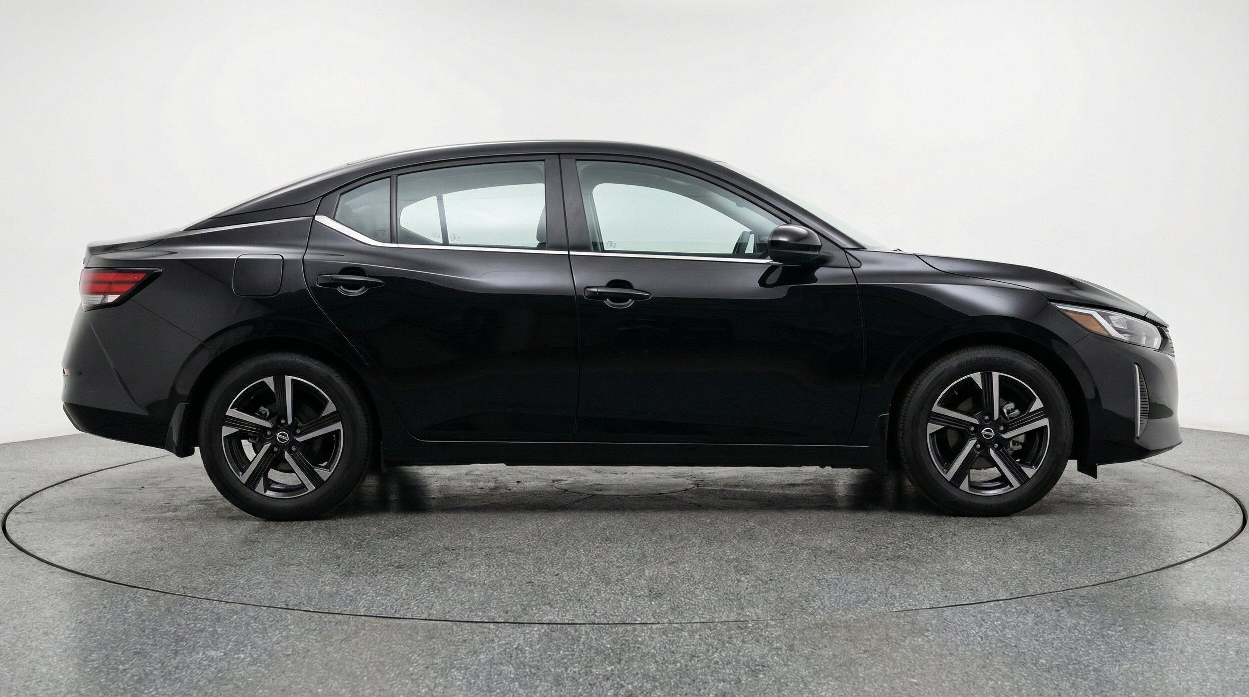 Thumbnail: 2025 Nissan Sentra - 11