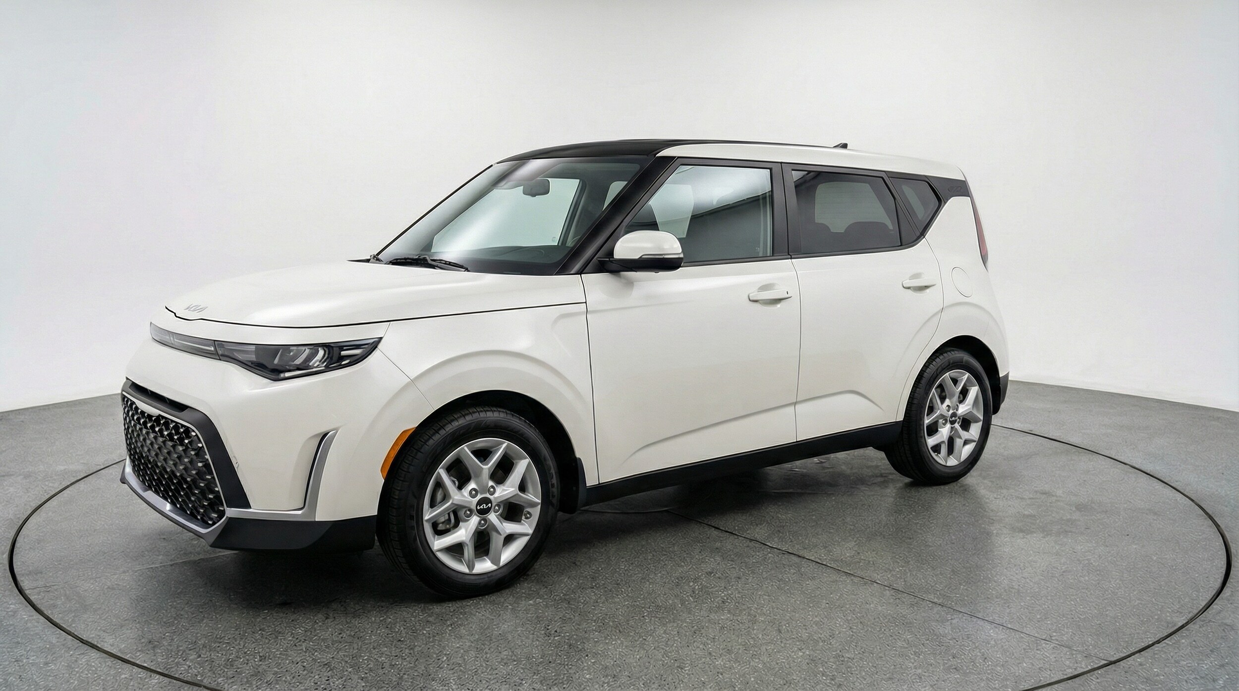 Thumbnail: 2025 Kia Soul - 3