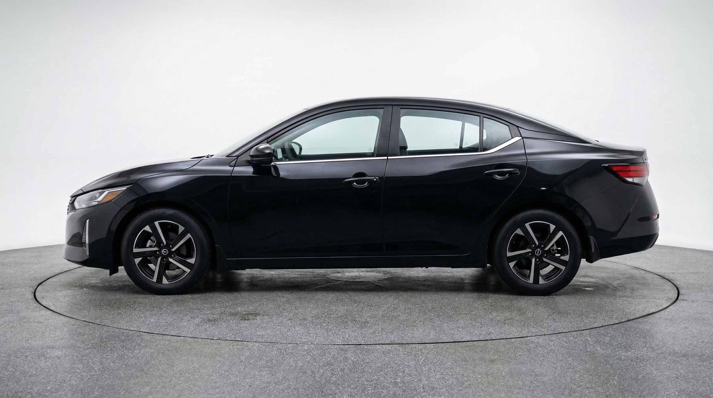 Thumbnail: 2025 Nissan Sentra - 5