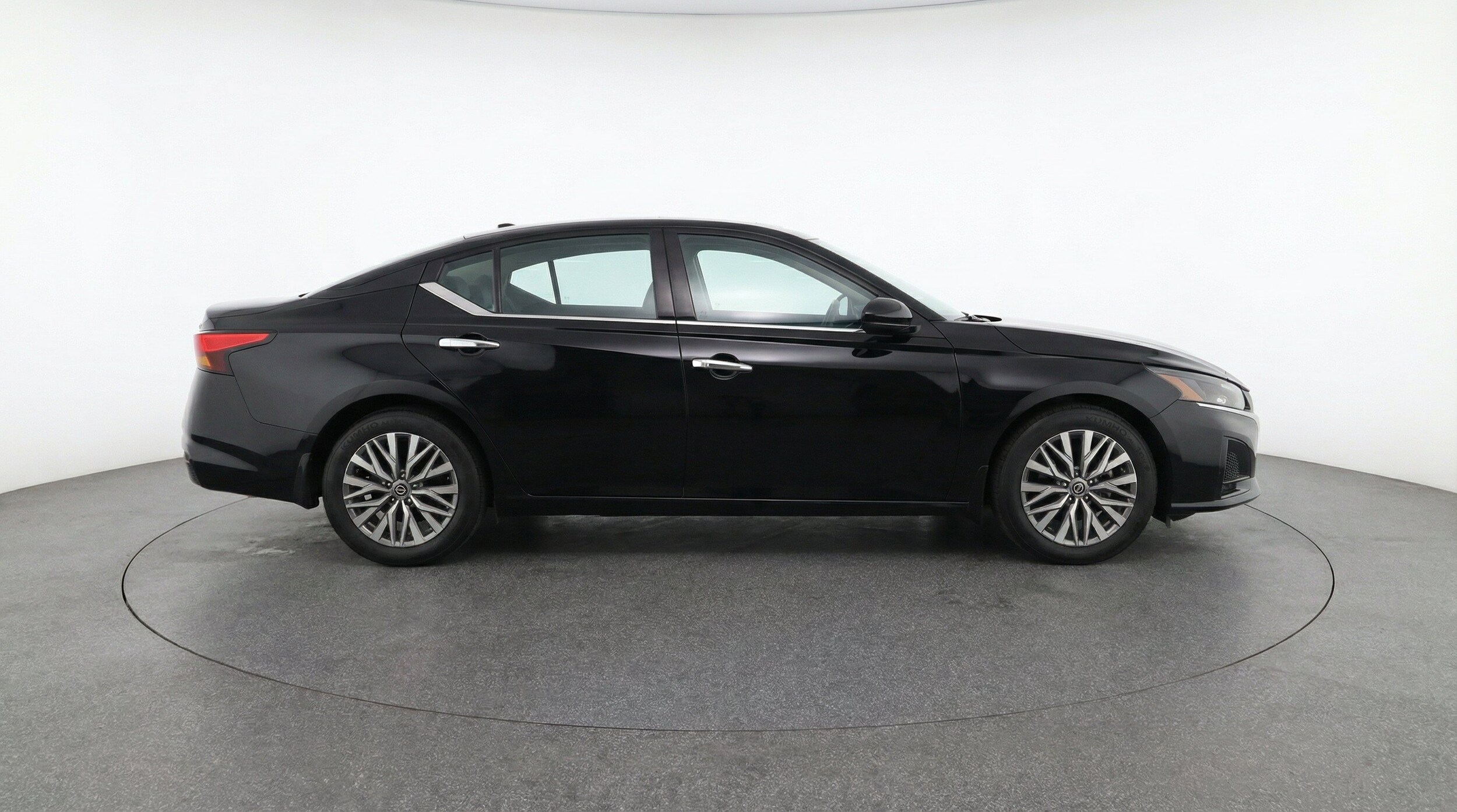 Thumbnail: 2025 Nissan Altima - 11