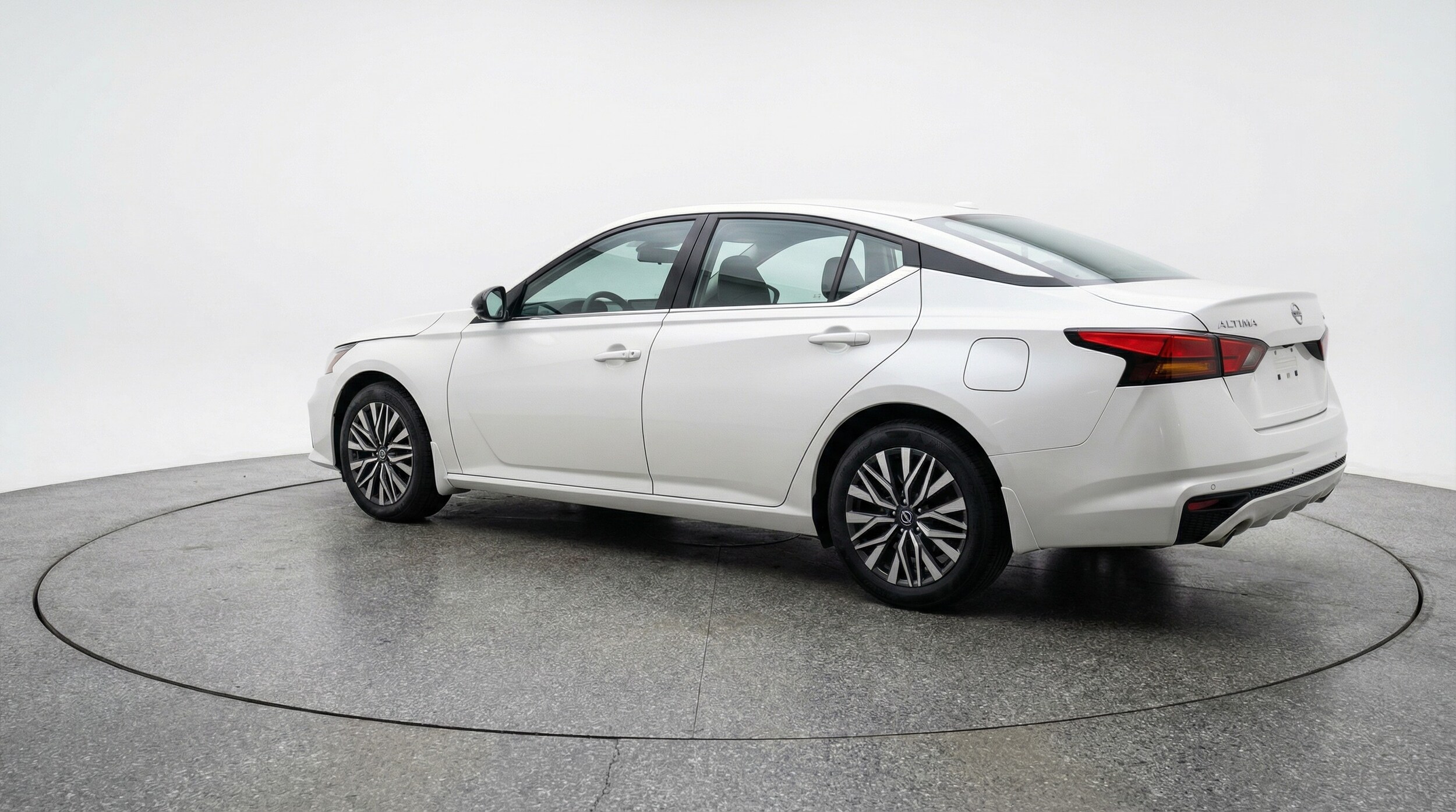Thumbnail: 2025 Nissan Altima - 5