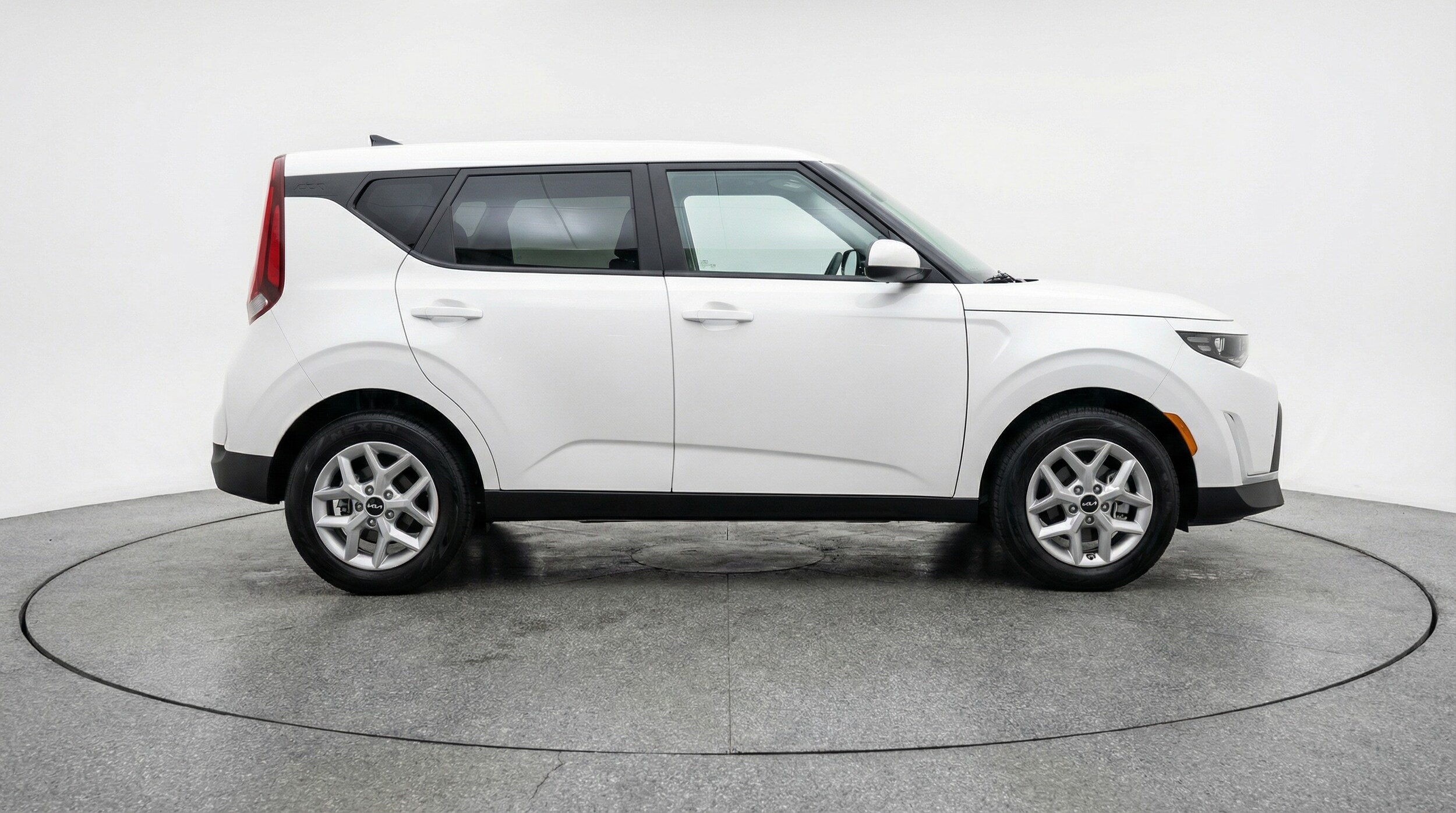 Thumbnail: 2025 Kia Soul - 8