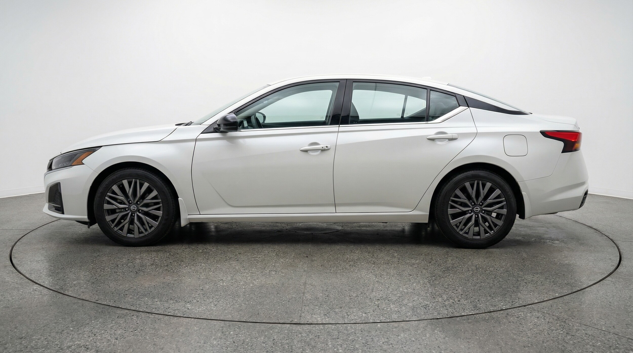 Thumbnail: 2025 Nissan Altima - 4