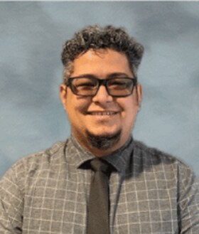 Staff member Cesar Aparicio-Peley from ID_35c3c6