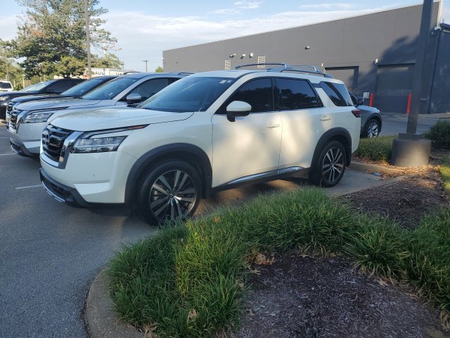 Certified 2025 Nissan Pathfinder SL SUV