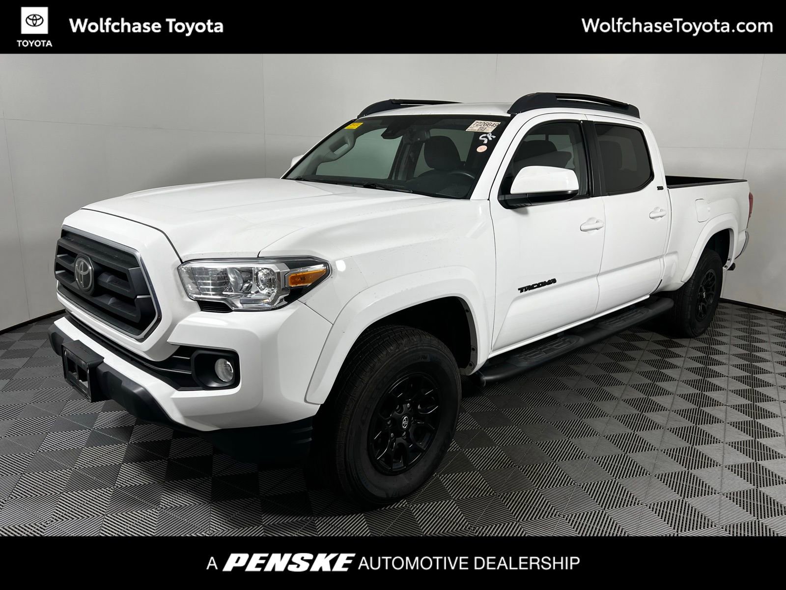 2022 Toyota Tacoma SR5's photo
