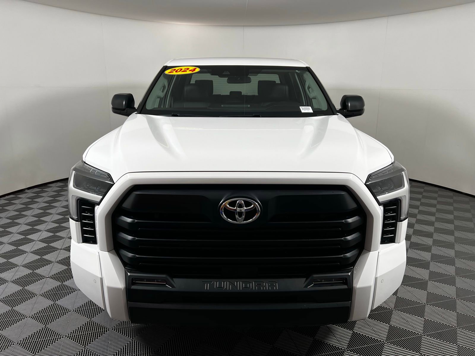 2024 Toyota Tundra SR5 photo 2