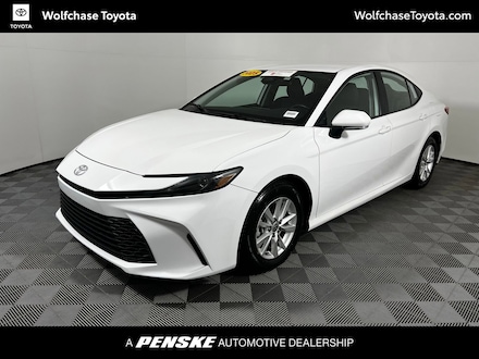 2025 Toyota Camry LE Sedan