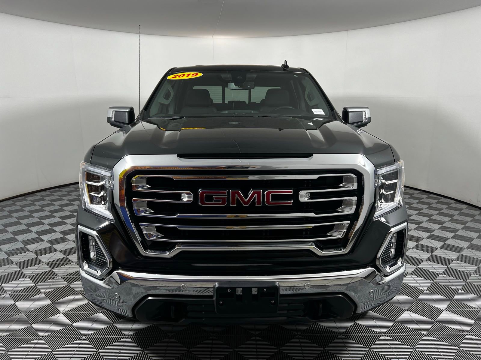 Used 2019 GMC Sierra 1500 SLT with VIN 3GTU9DED2KG219051 for sale in Cordova, TN