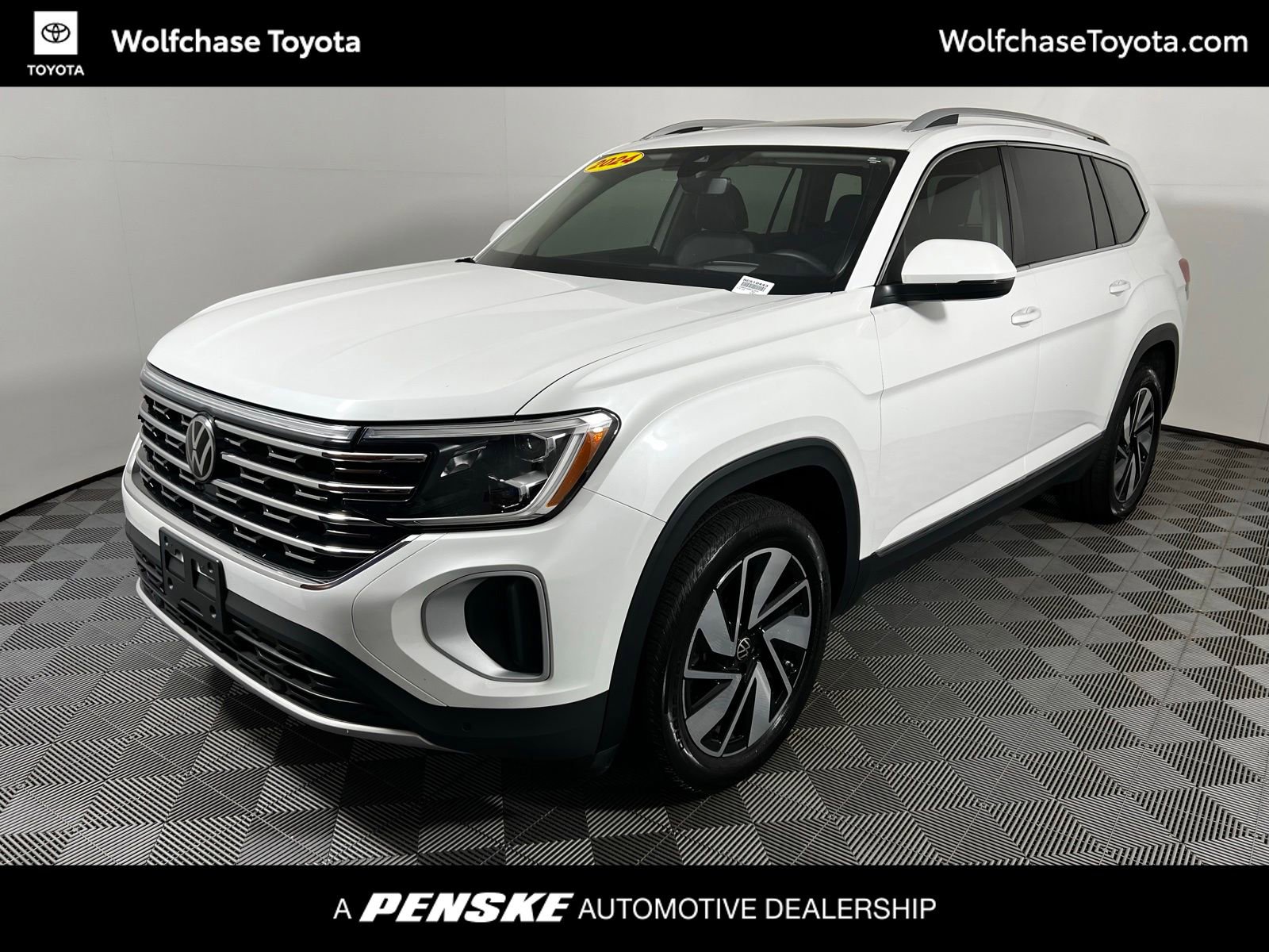 2024 Volkswagen Atlas 2.0T SEL 4MOTION's photo