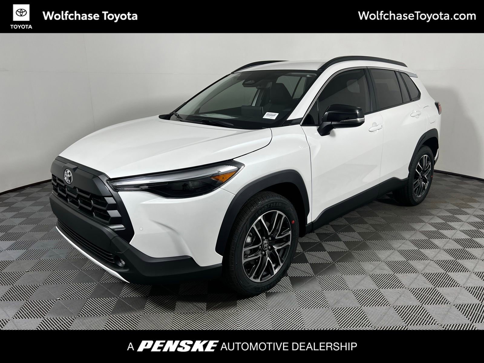 2026 Toyota Corolla Cross XLE's photo