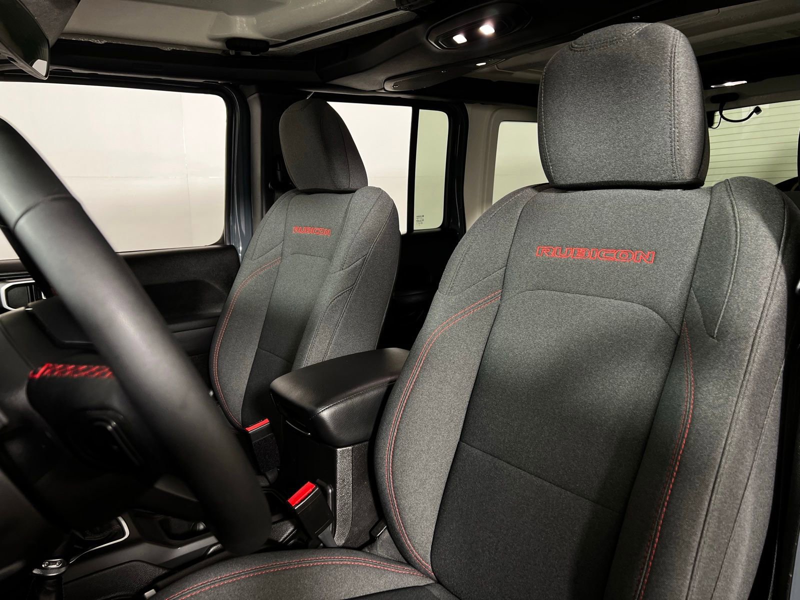 2025 Jeep Wrangler 4-Door Rubicon - Photo 13
