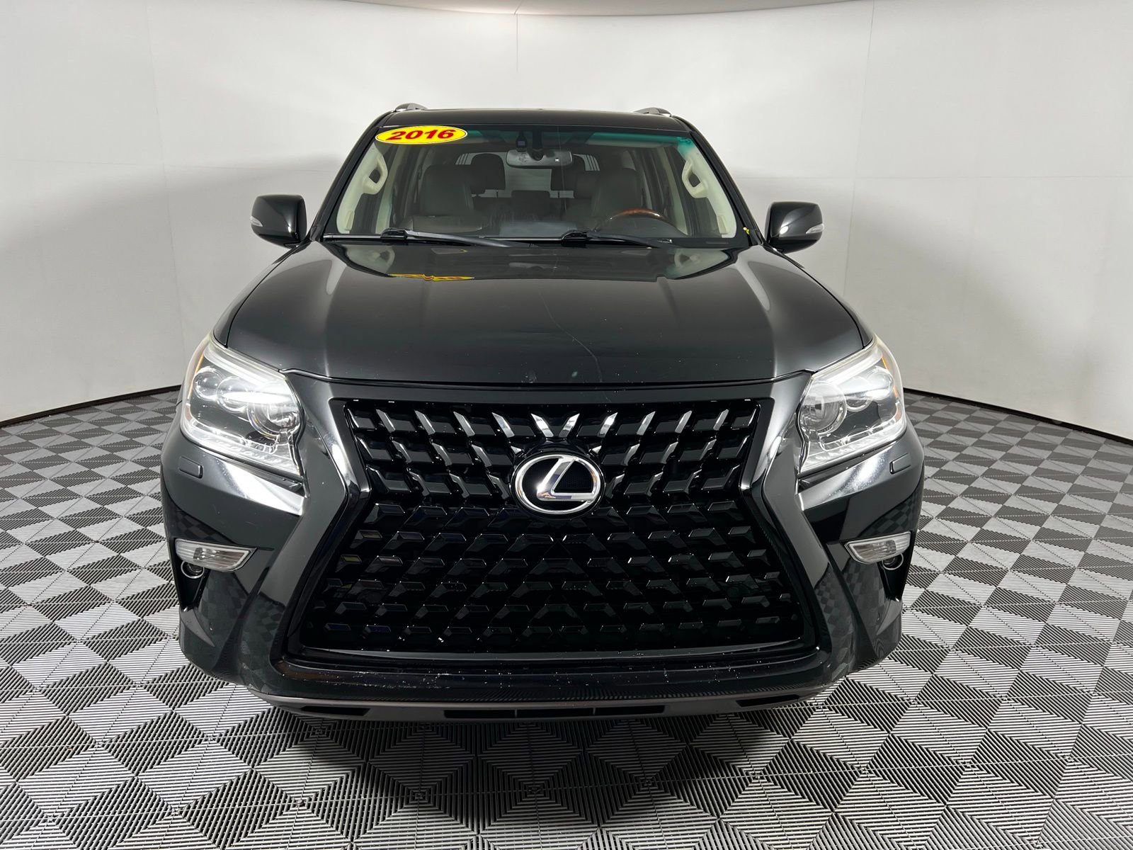 2016 Lexus GX 460 photo 2