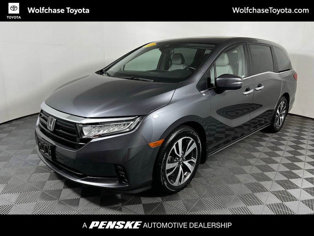 Used 2023 Honda Odyssey Touring Van