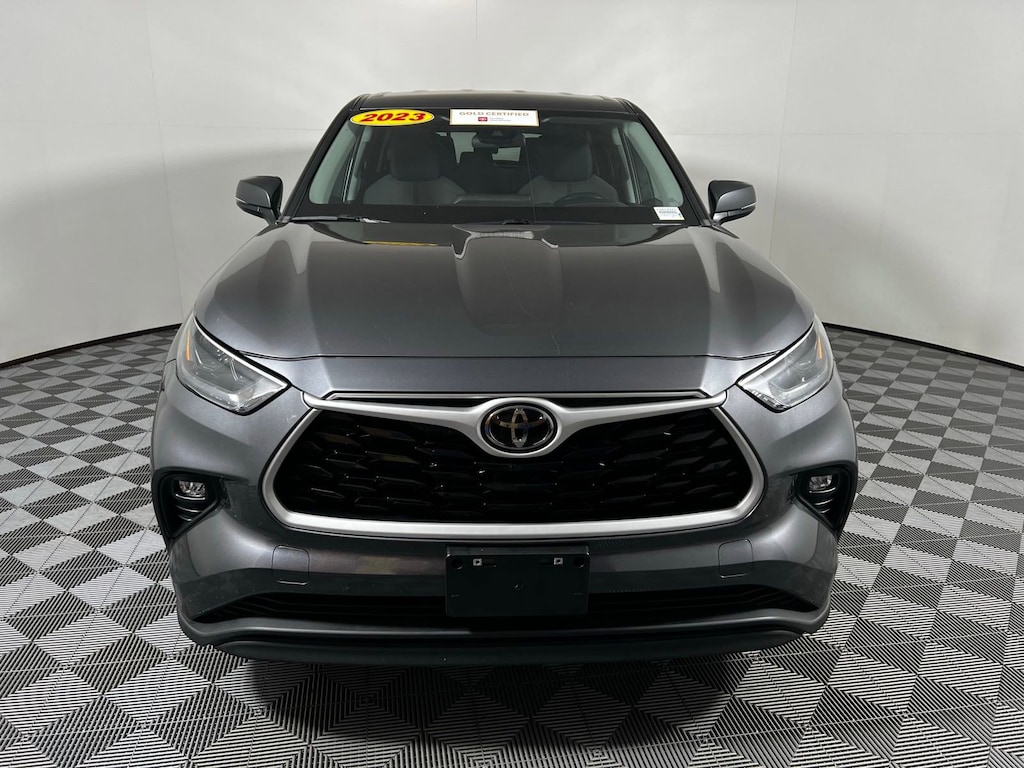 Used 2023 Toyota Highlander LE SUV