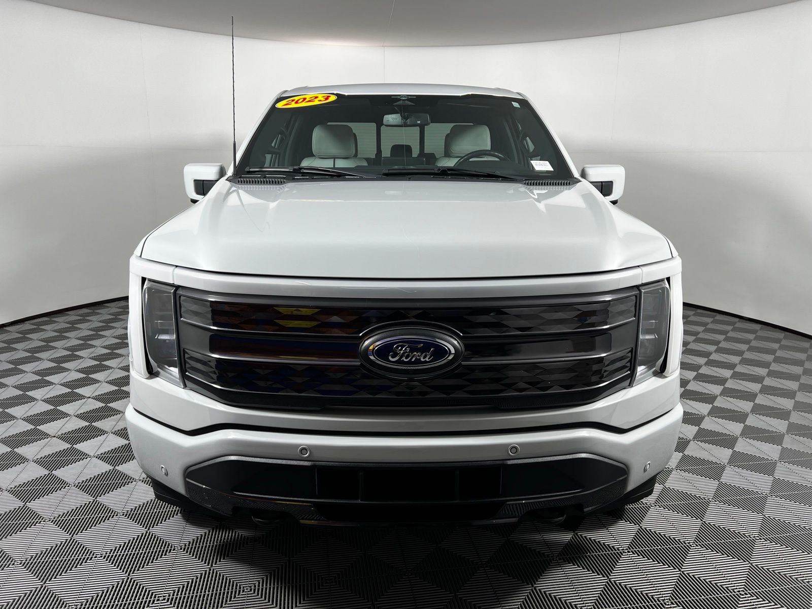 Used 2023 Ford F-150 Lightning Platinum with VIN 1FT6W1EV1PWG45668 for sale in Memphis, TN