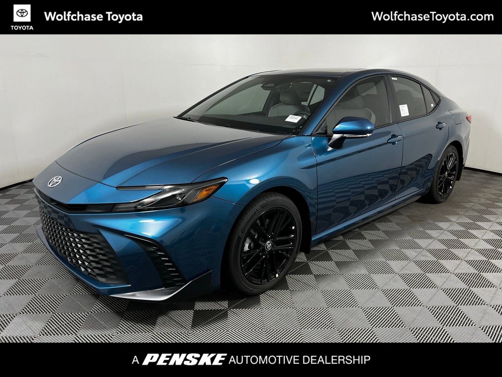 2026 Toyota Camry SE's photo