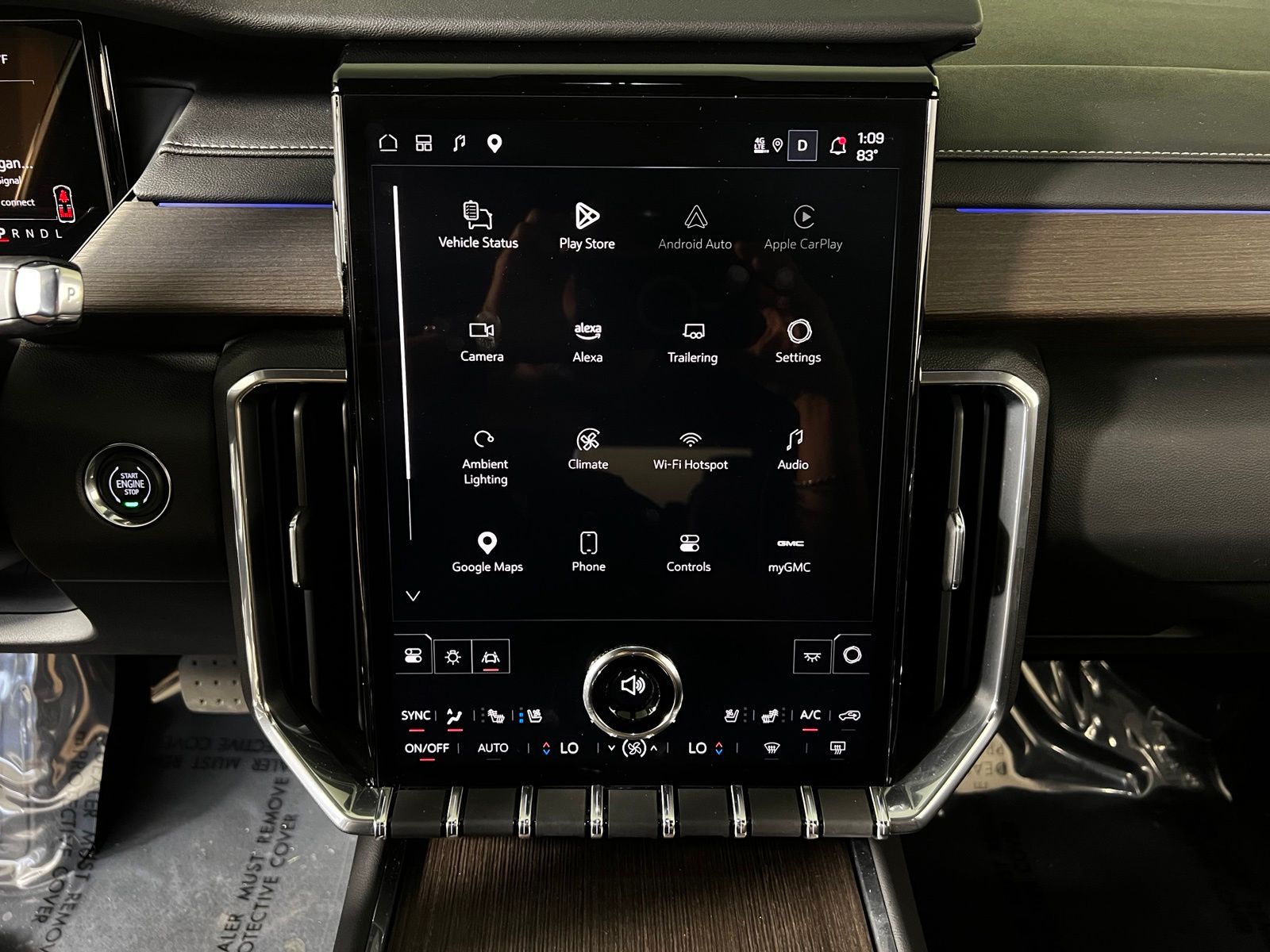 2024 GMC Acadia Denali - Photo 19