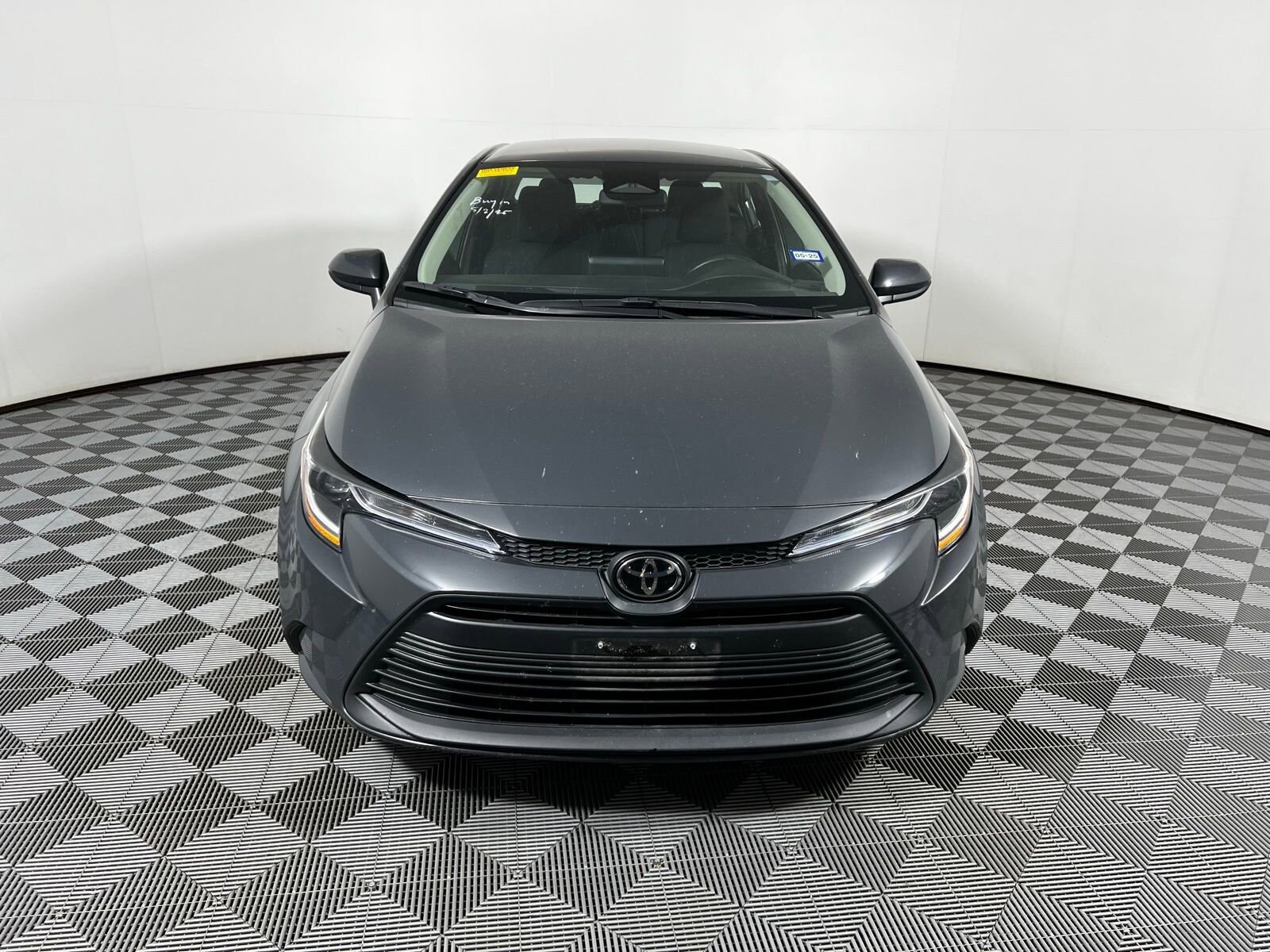 2024 Toyota Corolla LE photo 2