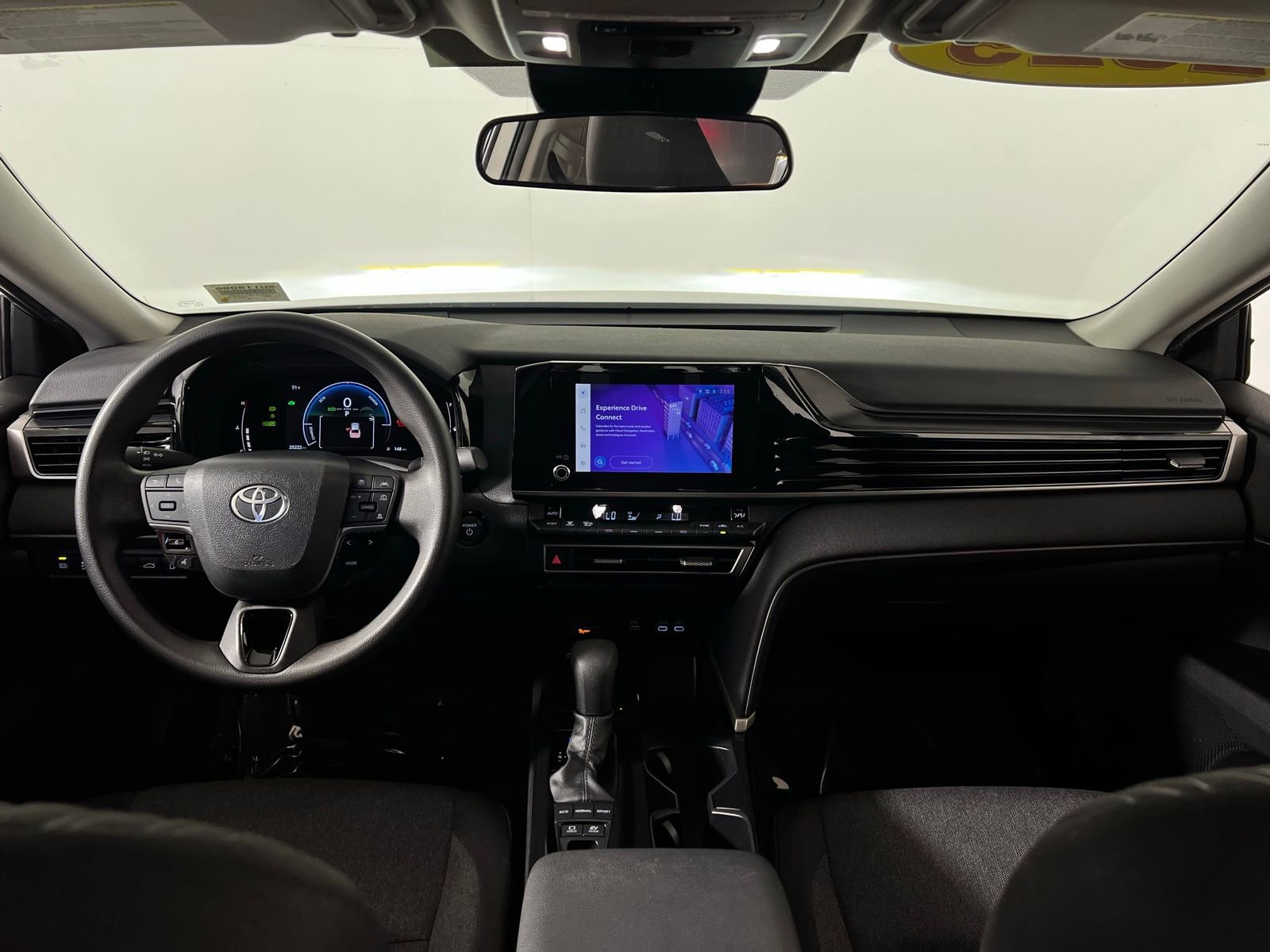 2025 Toyota Camry LE - Photo 22