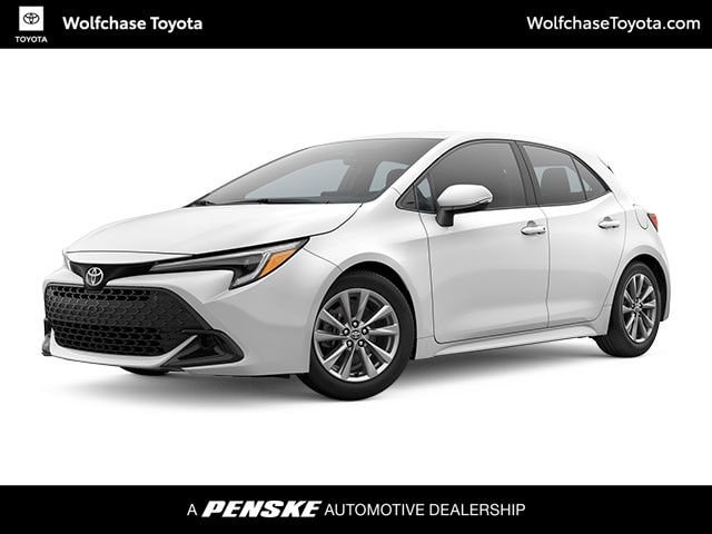 2025 Toyota Corolla Hatchback SE's photo