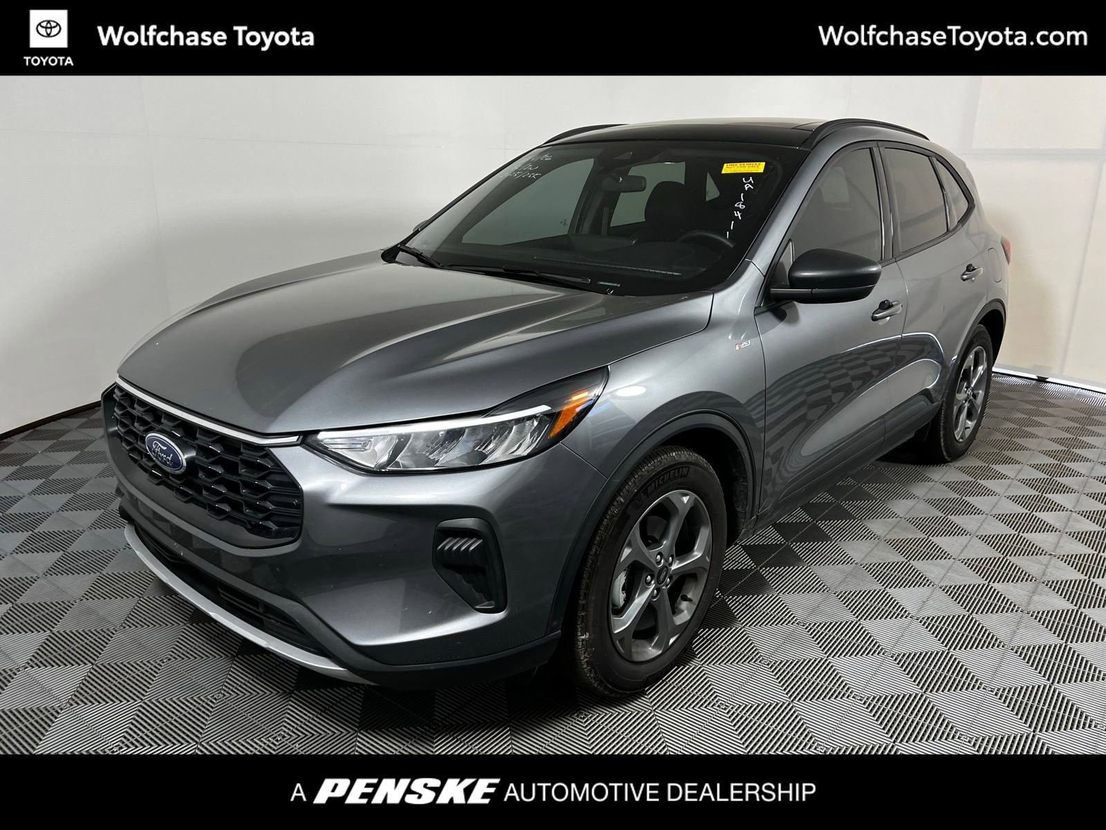 2025 Ford Escape Hybrid ST-Line