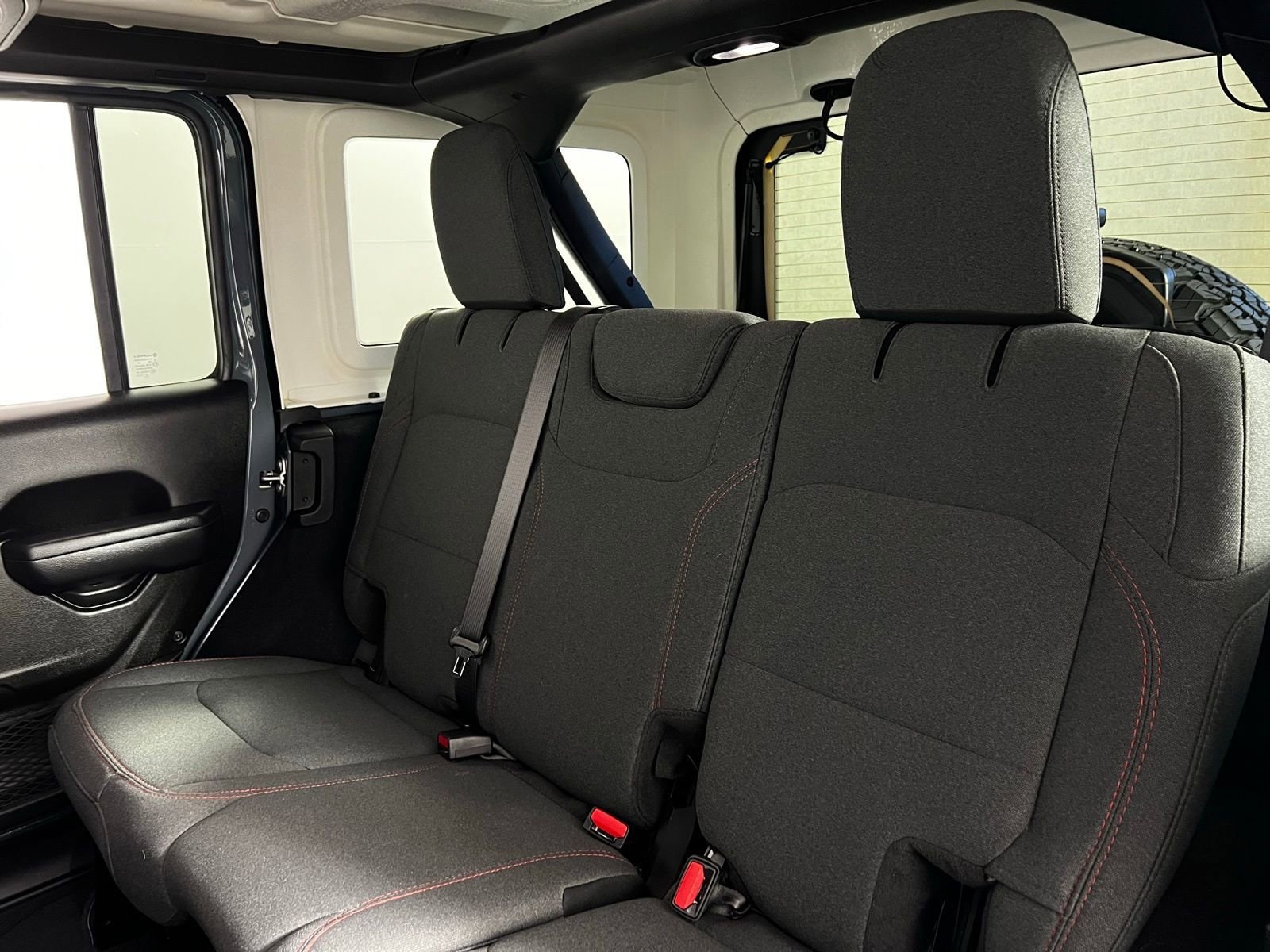 2025 Jeep Wrangler 4-Door Rubicon - Photo 22