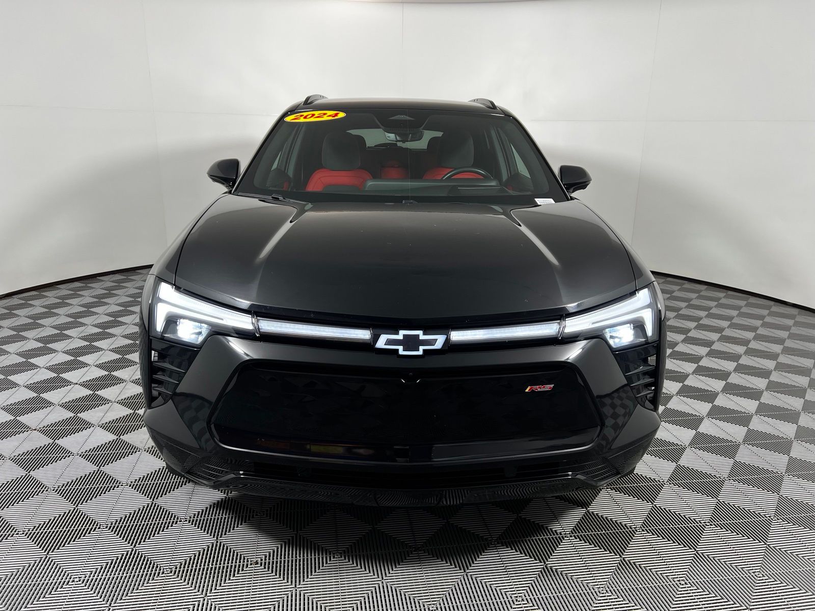 Used 2024 Chevrolet Blazer EV RS with VIN 3GNKDCRJ6RS188661 for sale in Memphis, TN