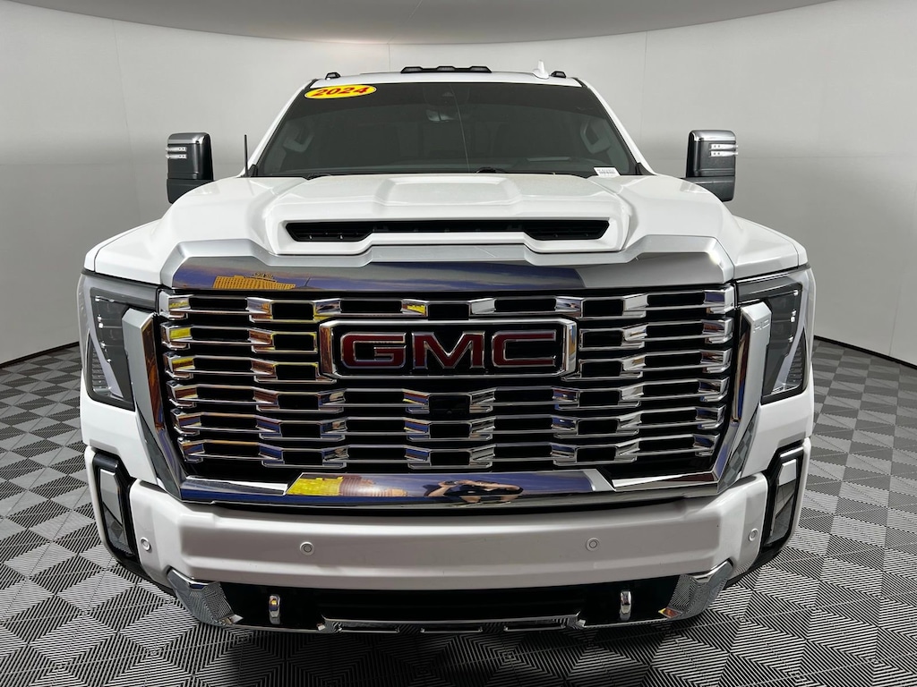Used 2024 GMC Sierra 2500HD Denali Truck