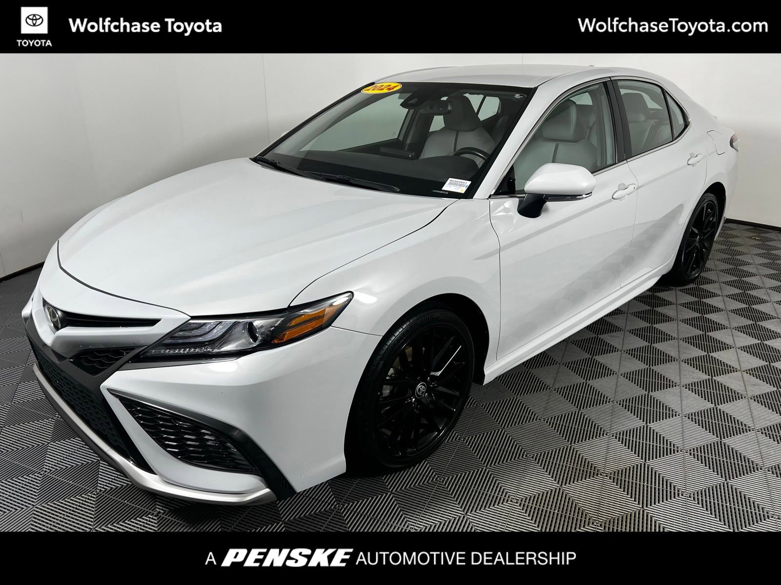 2024 Toyota Camry XSE's photo