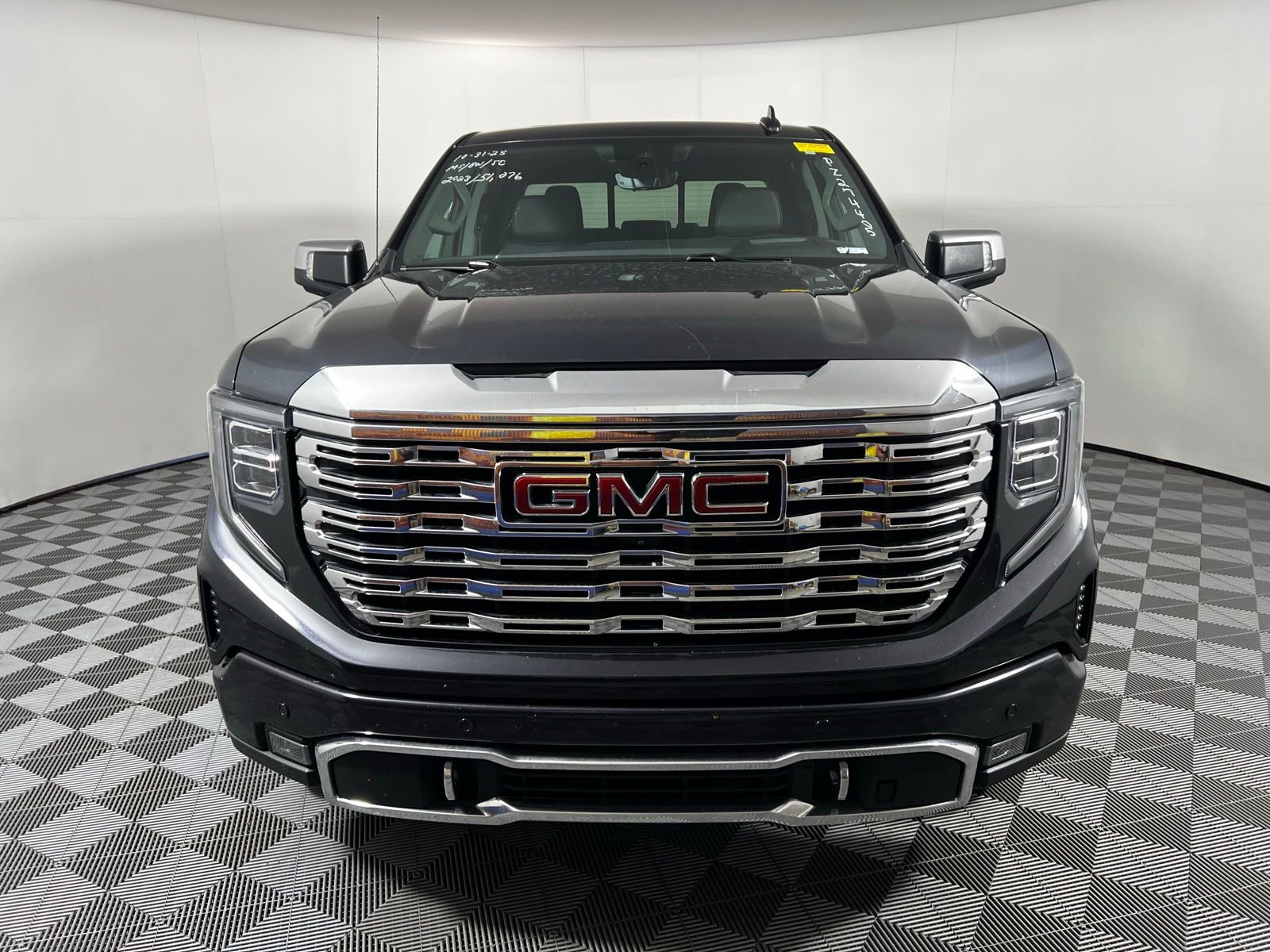 2023 Gmc Sierra 1500 Denali photo 2