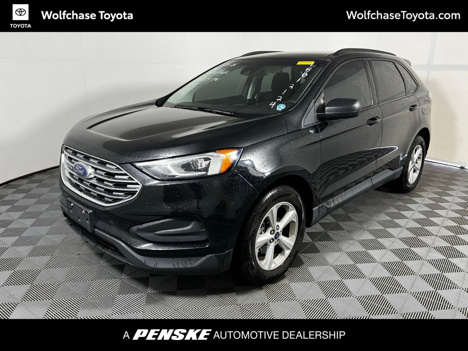 2020 Ford Edge SE's photo