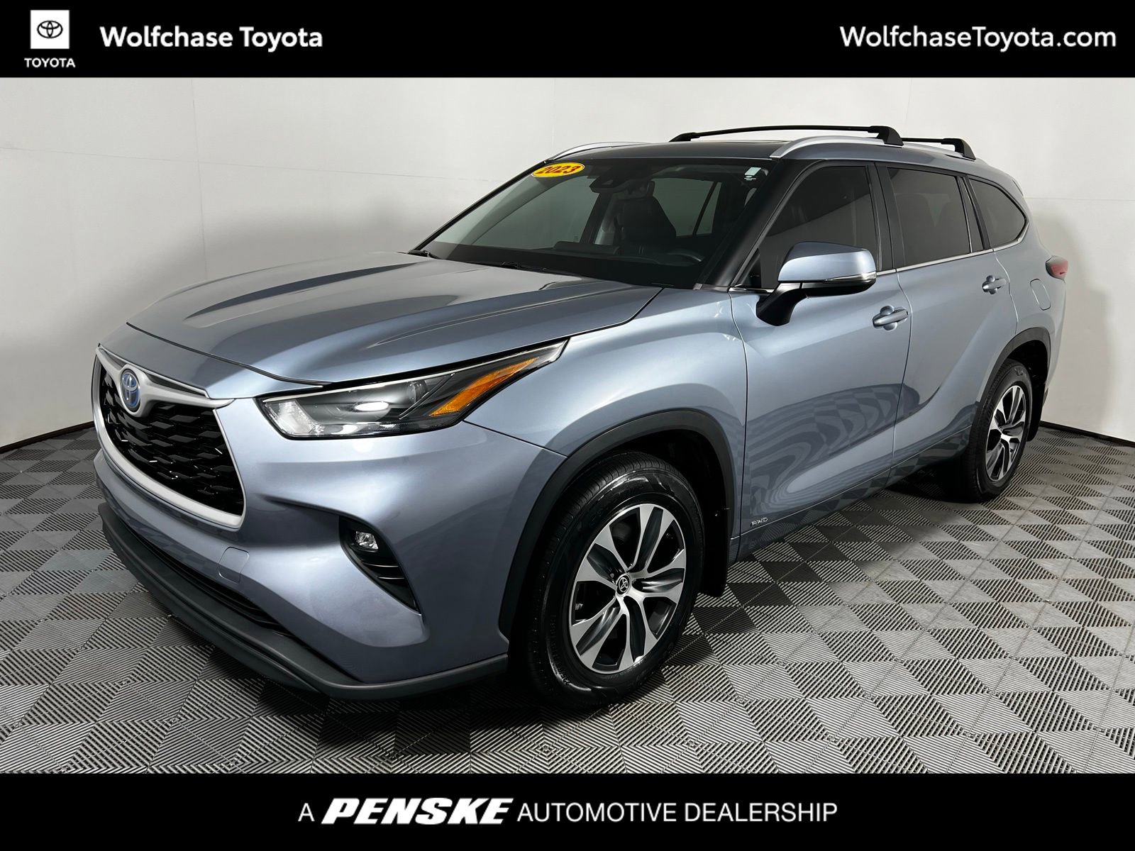 2023 Toyota Highlander XLE's photo