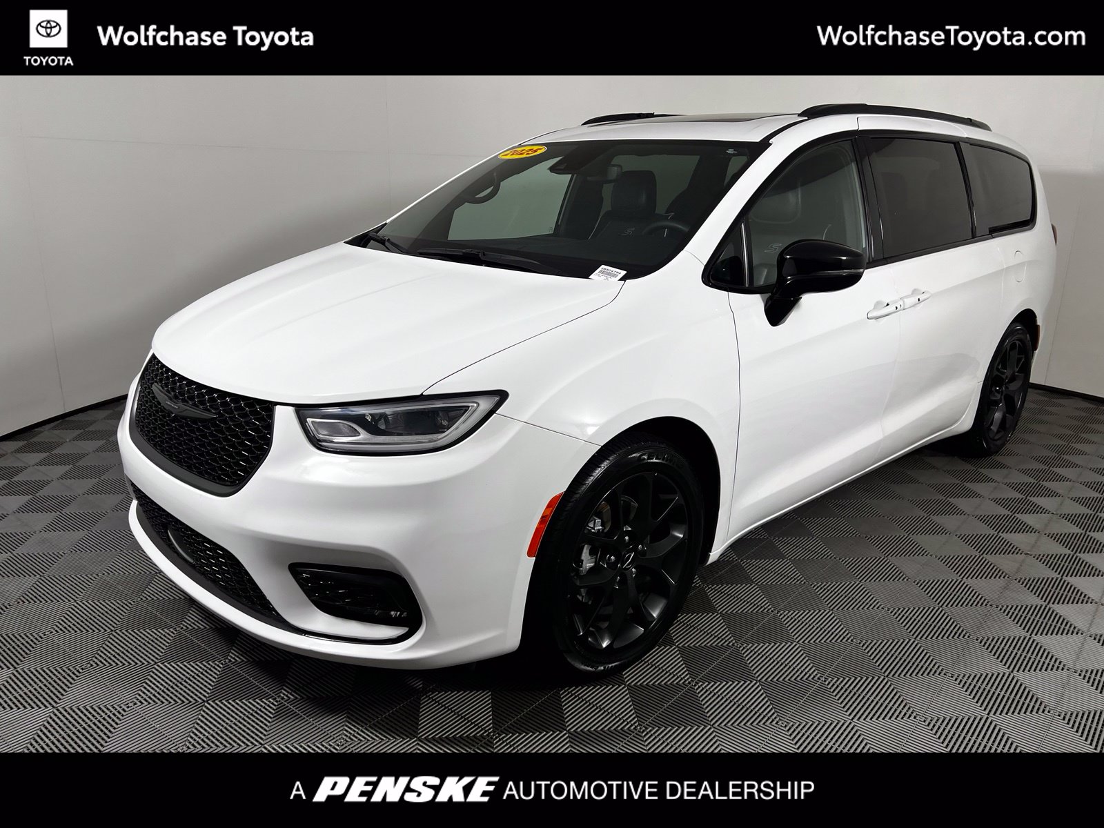 2025 Chrysler Pacifica