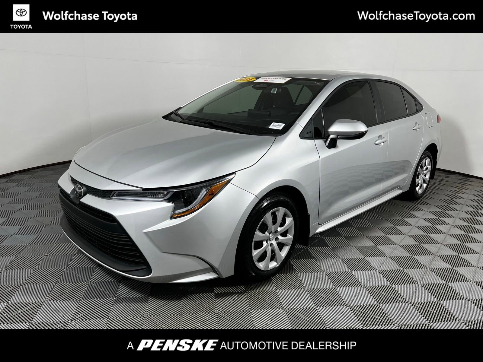 2025 Toyota Corolla LE CVT's photo