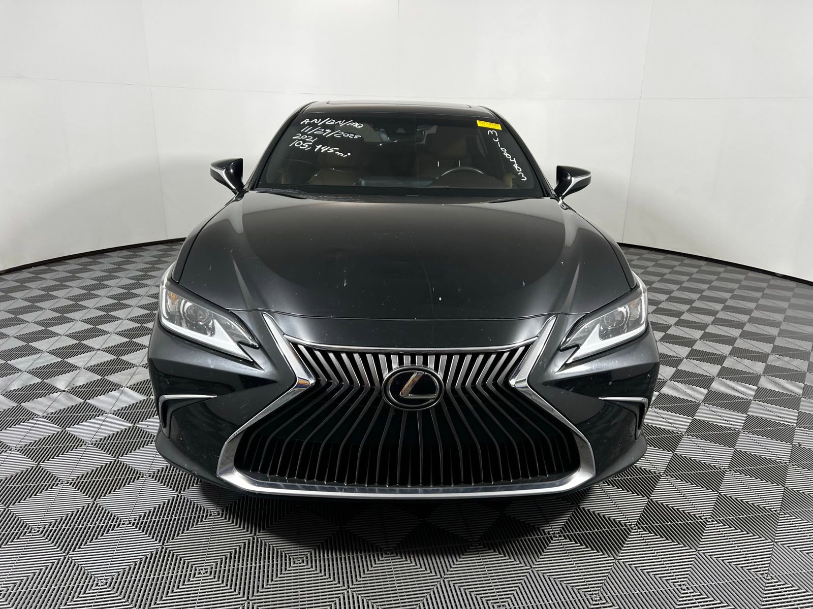 2021 Lexus ES 350 photo 2