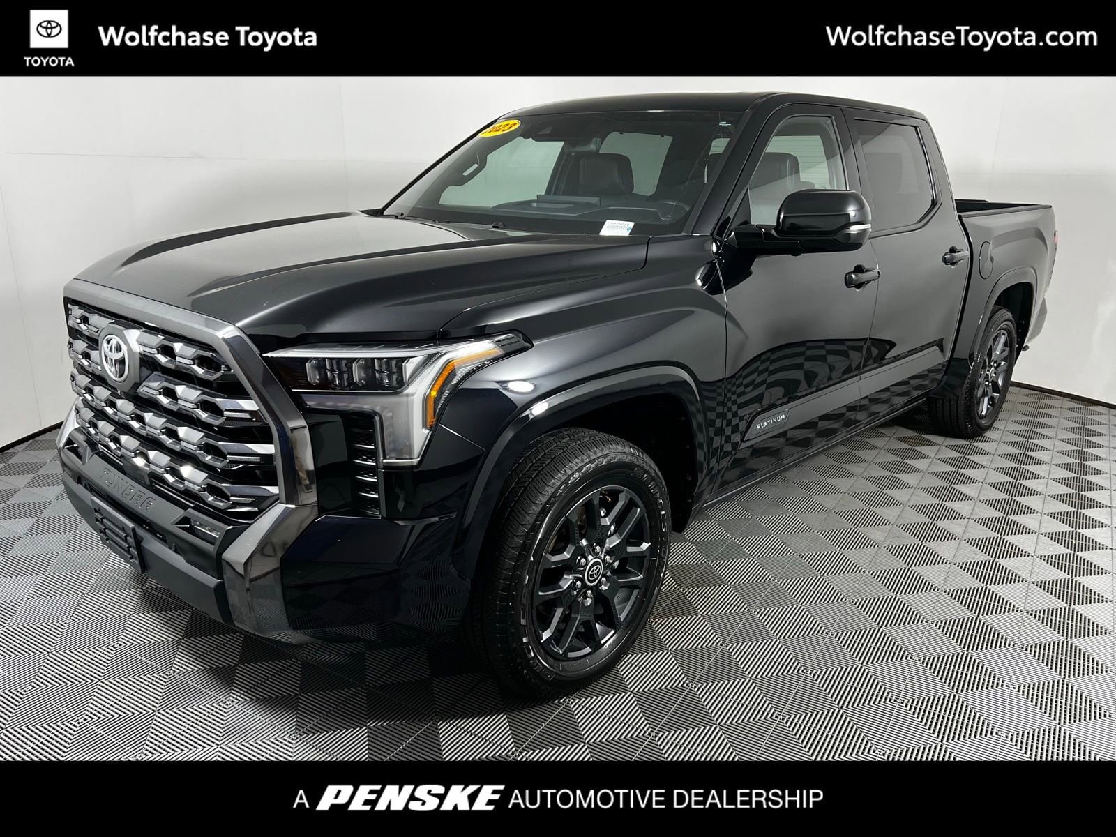 2023 Toyota Tundra Platinum's photo