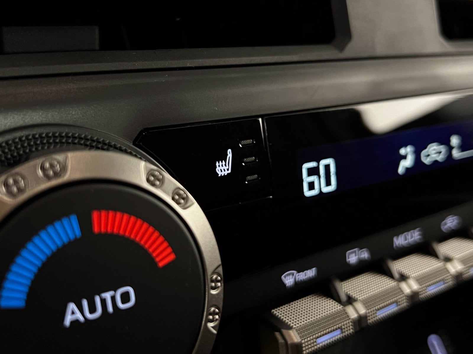 2026 Toyota Tacoma SR5 - Photo 12