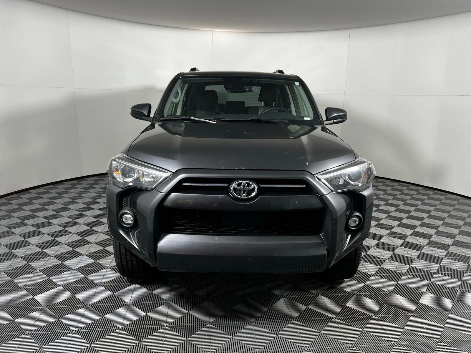 2023 Toyota 4Runner SR5 photo 2