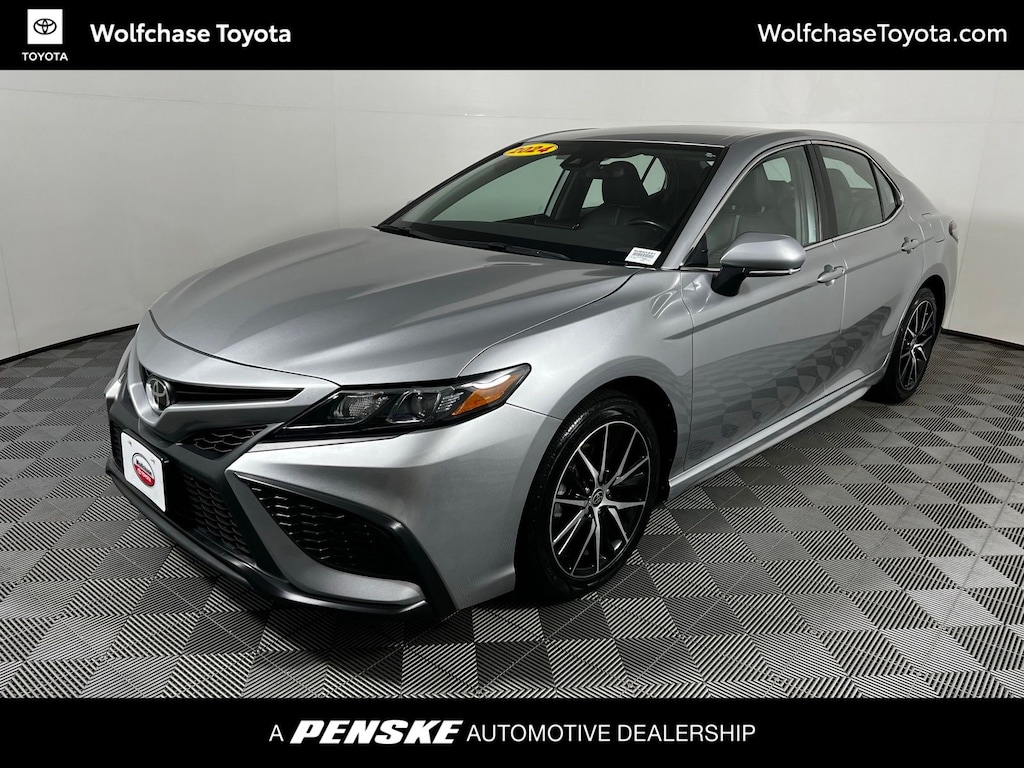 Used 2024 Toyota Camry SE Sedan