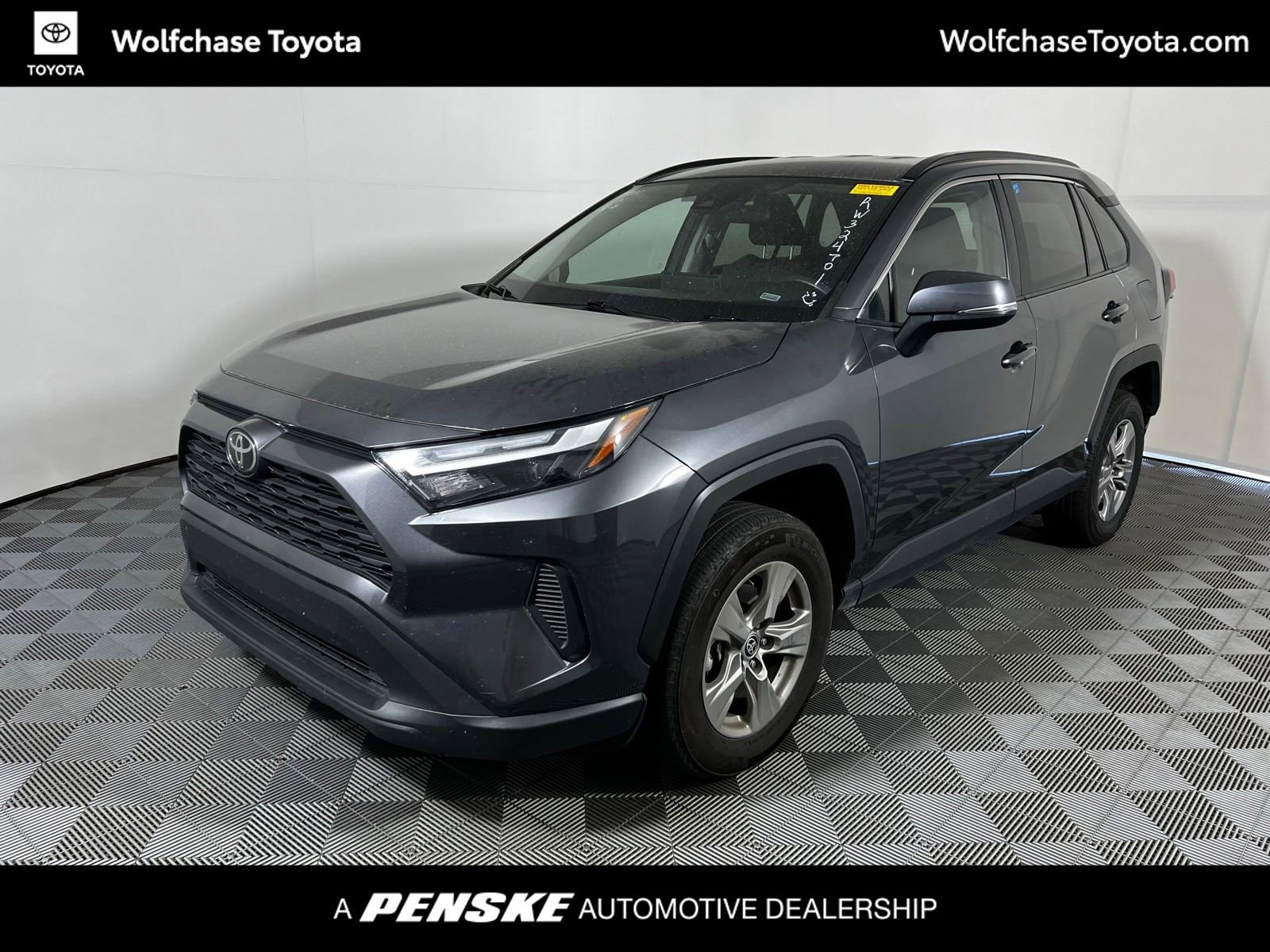 2024 Toyota RAV4 XLE FWD's photo