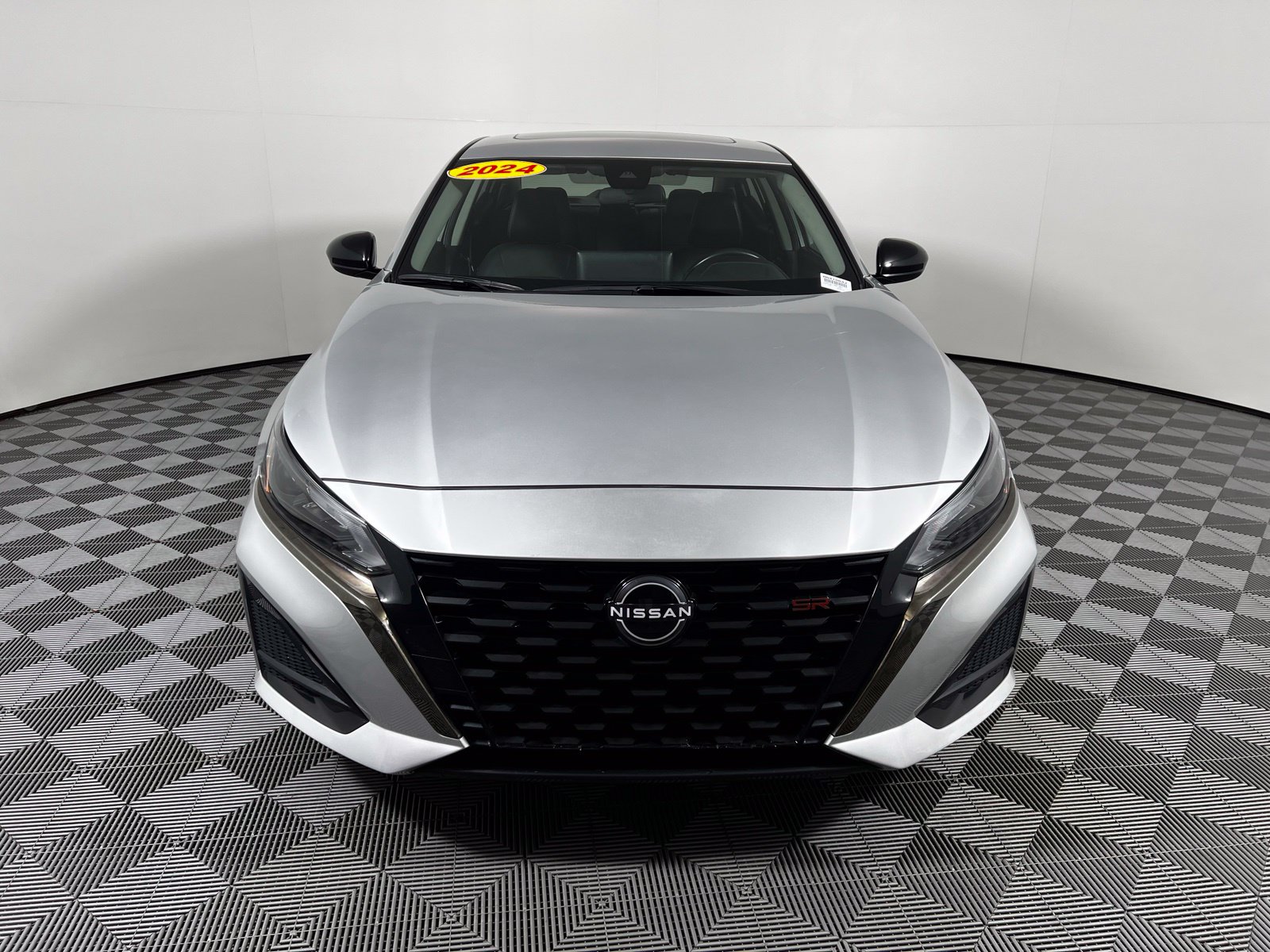 Used 2024 Nissan Altima 2.5 SR Sedan
