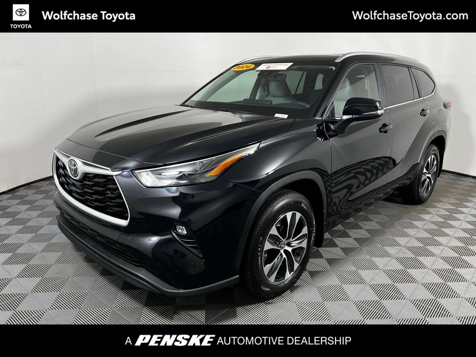 2026 Toyota Highlander XLE's photo