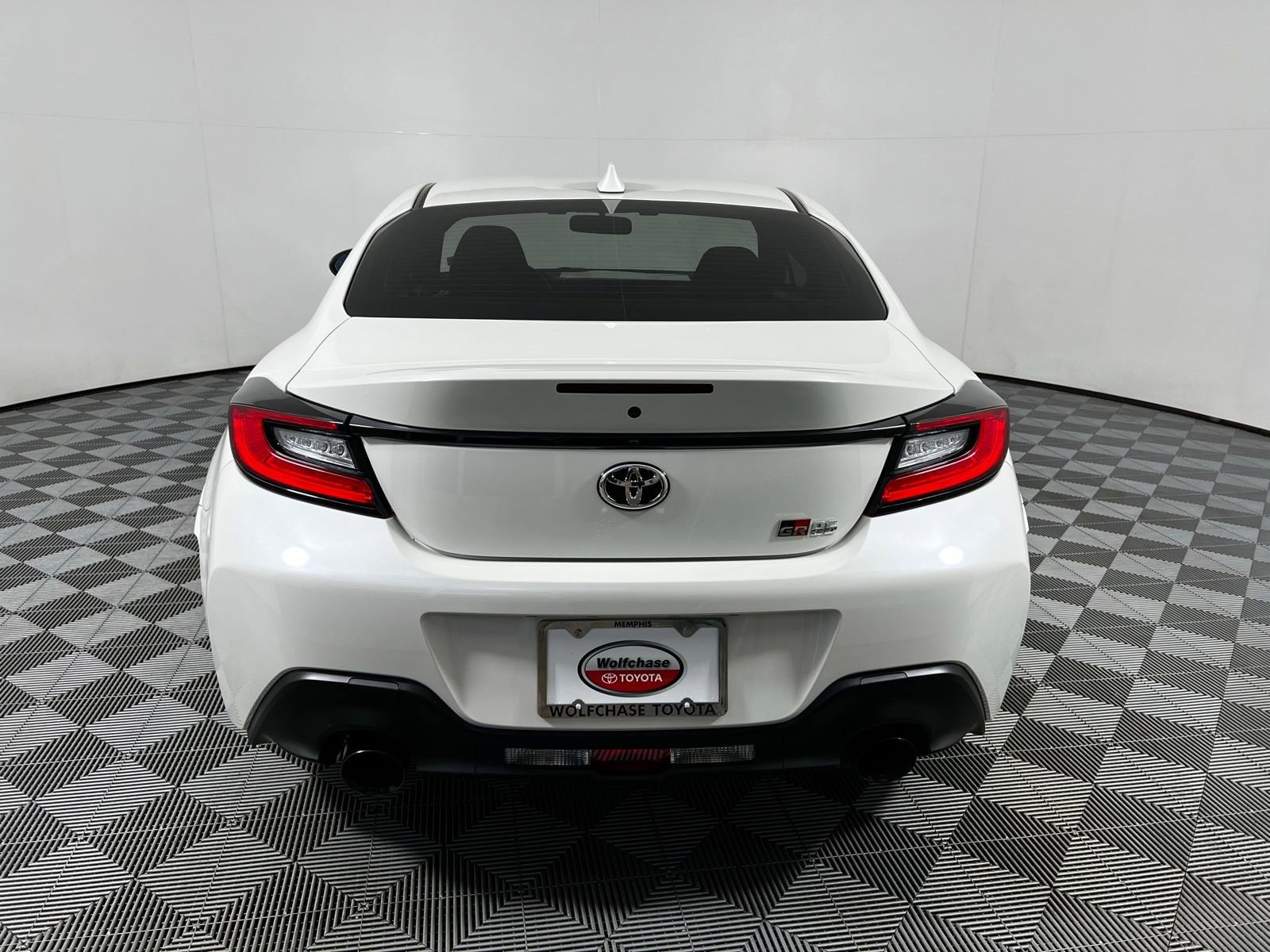 2025 Toyota GR86 Base - Photo 6