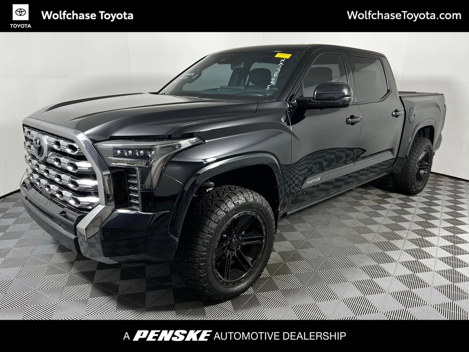 2024 Toyota Tundra Platinum's photo
