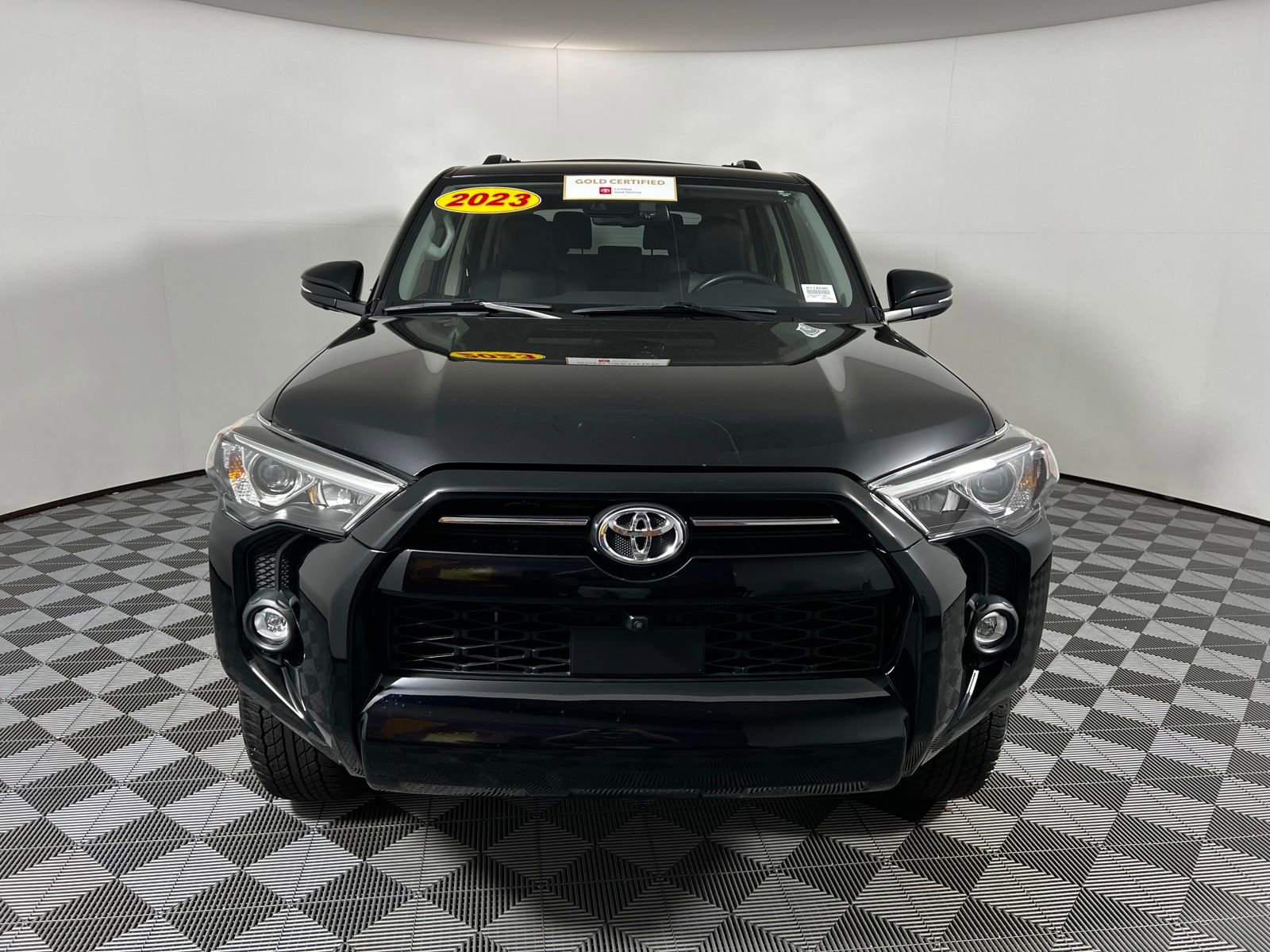 2023 Toyota 4Runner SR5 Premium photo 2