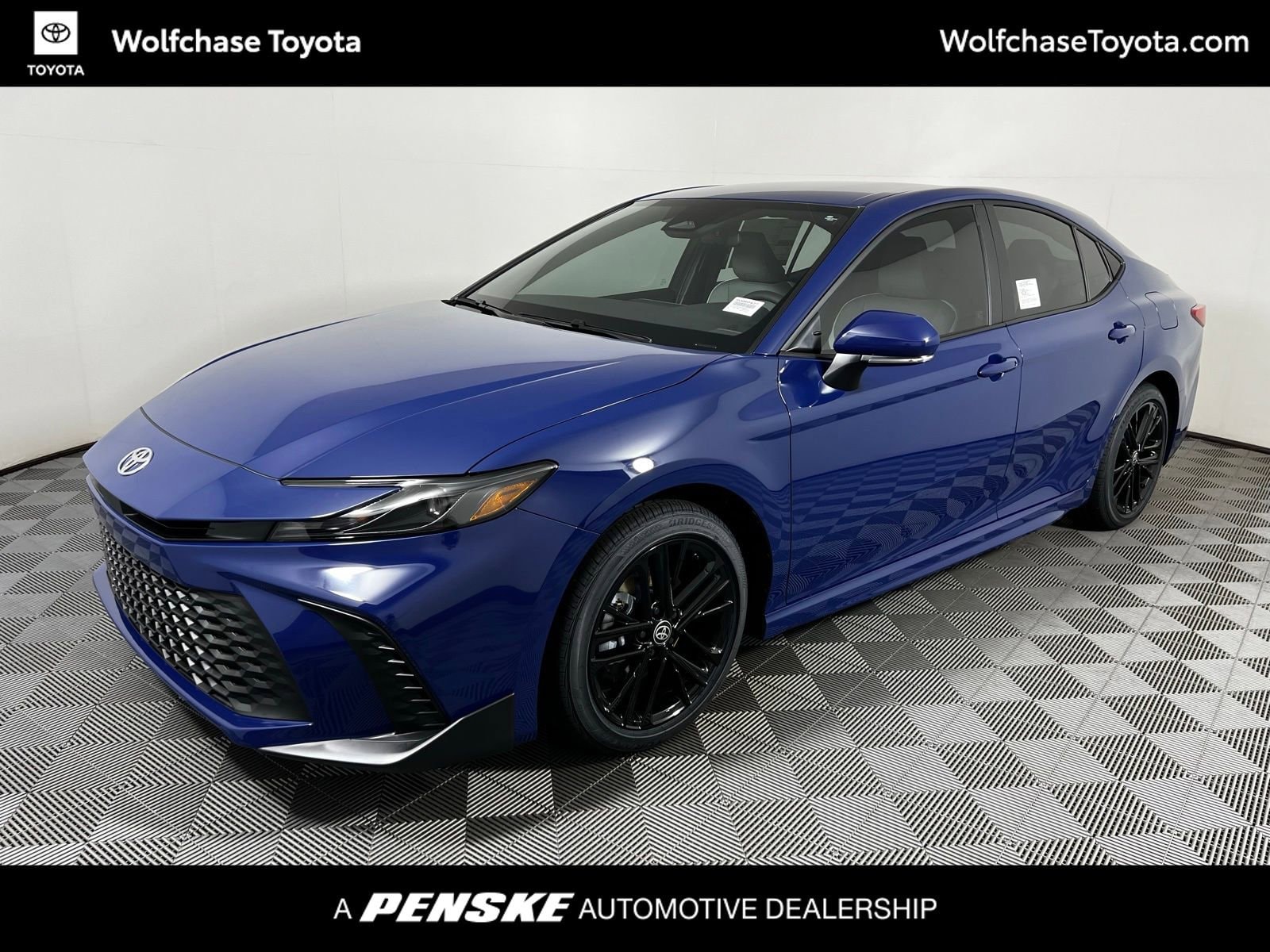 2026 Toyota Camry SE's photo