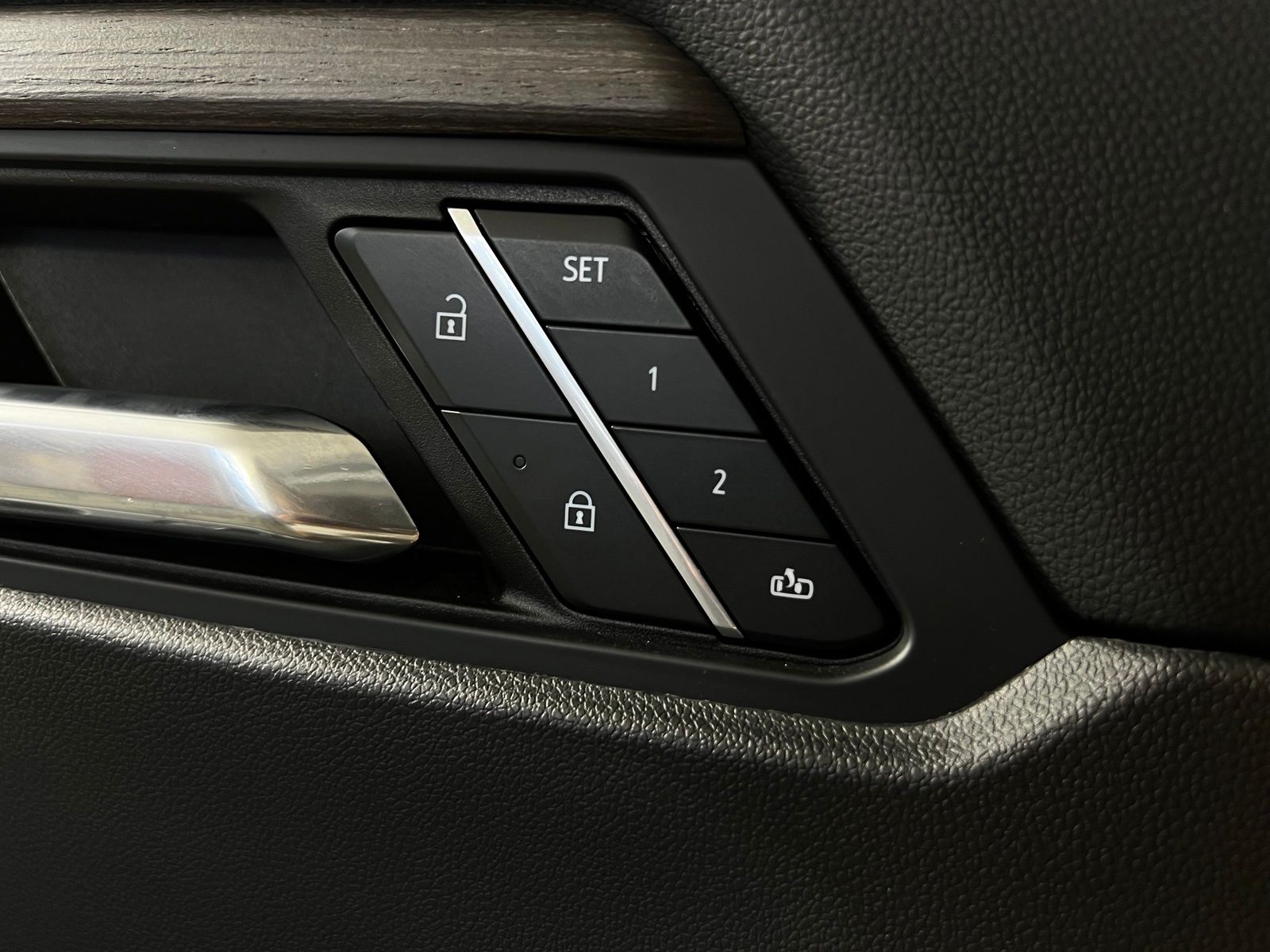 2024 GMC Acadia Denali - Photo 15