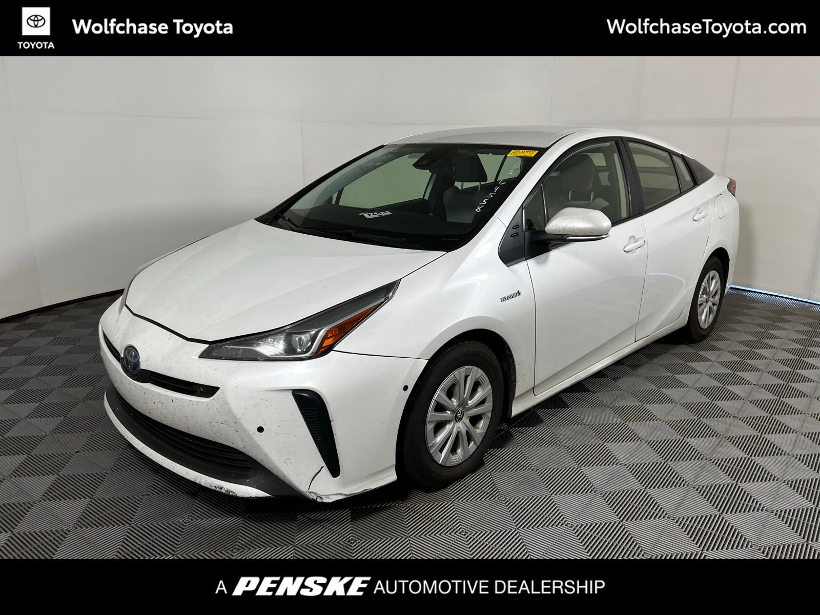 2022 Toyota Prius LE FWD's photo