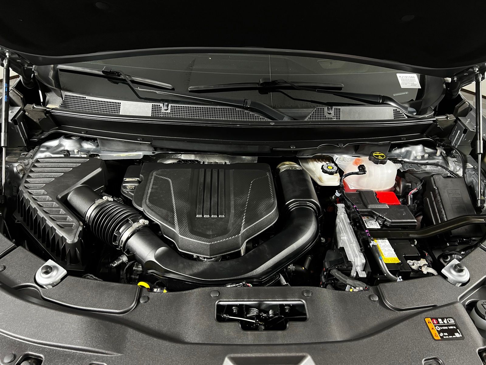 2024 GMC Acadia Denali - Photo 9